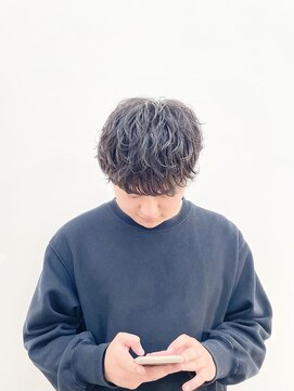 アウラ(AURA) シャドウパーマルーズパーマフェザーパーマ