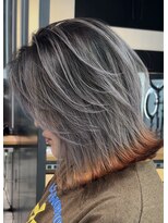 サロウィン 下北沢(SALOWIN)&nbsp;グレー系シャドールーツとオレンジとブラックのエンドカラー