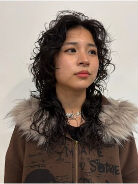 ナループロアツム(Nalu pu loa Tsum) マレットヘア/ウルフパーマ/カーリーヘア