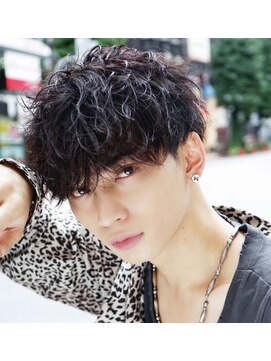 アストラ(ASTRA) MEN’S HAIR/波巻きツイストスパイラル/リバースセンターパート