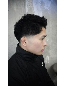 チルチェア 池袋(CHILL CHAIR) スパイキーショート×テーパーフェード