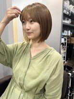 カミエ(kamie)&nbsp;ツヤ感たっぷりのブラウンボブで大人っぽく