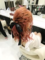 サロン ド リリー(salon de Lily)&nbsp;ゆるくクシュっとハーフアップ♪e