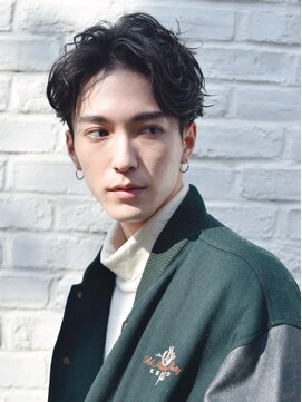 フィフス(fifth) センターパートショート＋無造作スウィングパーマ