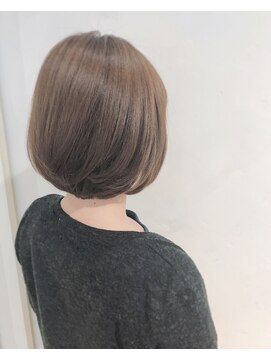 ヴァンクシー バイ ルナ(VANKCY by Luna) 大人かわいい ボブ 簡単 大人ボブ グレージュ 20代 30代 暗髪