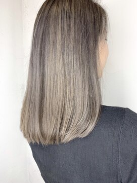 アクトゥス(AEQUITAS) ダブルケアブリーチモノトーンアッシュ【池袋/20代/30代/40代】