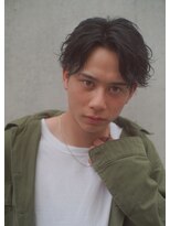 レジュアル(RESSUAL)&nbsp;ツイストスパイラル レイヤーカット 七三分け  短髪パーマ