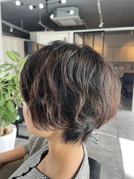 ショートパーマスタイル L アイビーユー Ivy U のヘアカタログ ホットペッパービューティー