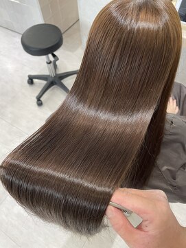 ジーナ 福岡天神(Zina) ＊福岡天神で梅雨対策＊髪質改善トリートメントor縮毛矯正