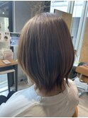 ミディアム/くびれ/外ハネ/レイヤー/金沢八景