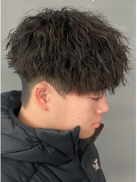 バース バイ ハピネス(BIRTH by happiness) 奈良縦落ちツイストスパイラルパーマ刈り上げショートマッシュ