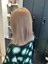 ビアンコ カーロ 二子新地店(Bianco caro)&nbsp;ブロンドベージュ/ブロンドカラー/切りっぱなしミディアム