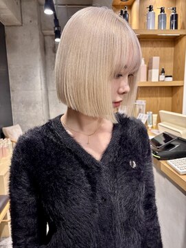 ルーフ 町田店(LUFE) ホワイトベージュ×ボブ 担当anna