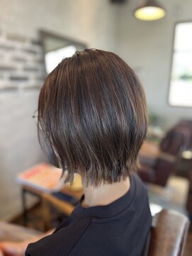 ジンク(Zn) レイヤーボブ × 大人ハイライトカラー