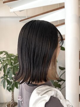 ピークスヘア(peaks hair) インナーカラー/イヤリングカラー/外ハネボブ/ダブルカラー/堀江
