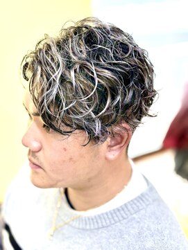 スパイラルパーマ、メッシュブリーチカラー