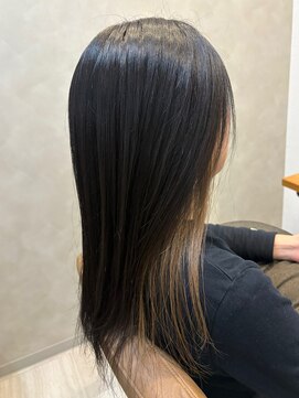 レシェル 松阪(RECIEL) 白髪をいかしたハイライトカラー