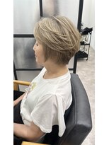 ピックアップ(ｐｉｃｋ ｕｐ)&nbsp;60代　ショートカット　白髪ぼかし