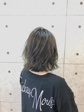 ヘア デザイン ビーチ(Hair Design Beach) 【Beach】　ミディウルフ×スケルトングレージュ