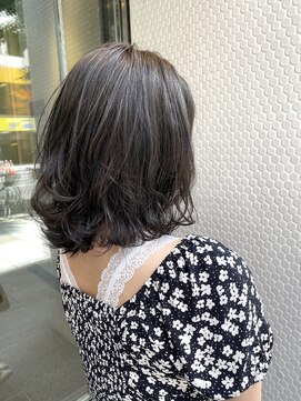 エル(EL by green) 《tomi》くすみオリーブグレージュ×ハイライトカラー