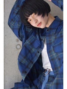 バロンフェム(baLon.fem) 【Stylist 本田愛】ミニマムマッシュショート