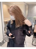 ハイトーンベージュ×ミディアムボブ