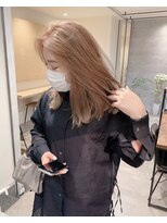 デルタ(Delta)&nbsp;ハイトーンベージュ×ミディアムボブ