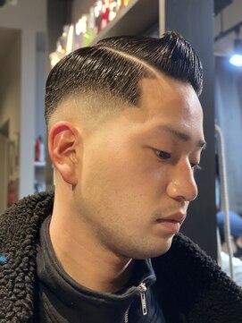 バーバー スタジオ ラフテル(Barber Studio RAFTEL) パートスタイル