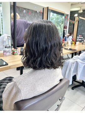ラウル(Laulu) コテ巻き風パーマ◎