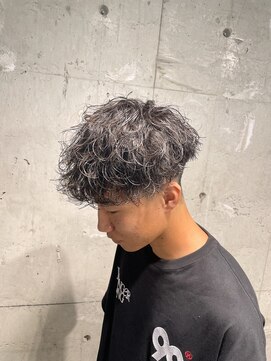 スリー 横浜(THREE) 【GEN】指名 波巻きスパイラル/波巻き/メンズカット