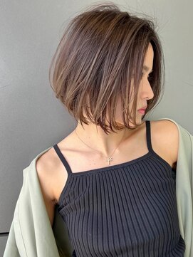 トルネード(TORNADO) 海外風前下がりショートボブ　N 8．4