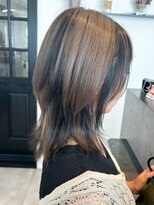 リアンバイアリュール(Lian by Allure)&nbsp;【Lian by allure】田島由希　ウルフカット×ブロッキングカラー