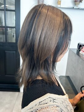 リアンバイアリュール(Lian by Allure) 【Lian by allure】田島由希　ウルフカット×ブロッキングカラー