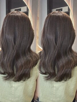 ジゼル(GiseL) オリーブ　ベージュ　透ける　赤み消し