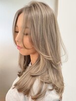 ヨロ 渋谷(YOLO)&nbsp;韓国ヘアーハッシュカットレイヤーカットハイライトカラー