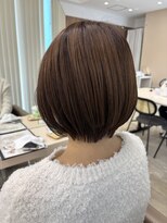 アヴァンス 箕面(AVANCE.)&nbsp;ショートボブ×白髪ぼかし×イルミナカラー
