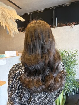メゾンウィット(Maison Wit) ベージュカラー