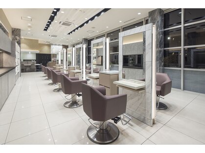 ゼル 草加中央店(ZELE)の写真