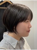 大人女性の丸みショート×上品シルエット
