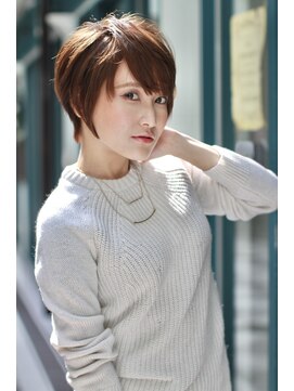 ヘアアンドライフシー(HAIR&LIFE C) 【HAIR&LIFE C】 ひし形シルエット☆大人エレガンスショート 1