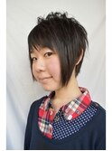 前下がりレディースショートウルフカット