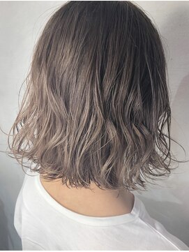 エマ(Emma) グレージュ