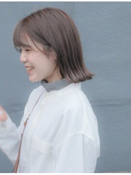 ホワイトルーム(White Room) 【ブリーチ無し】切りっぱなしボブ+ベージュカラー♪
