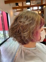 ヘアーブリーズ(hair breeze)&nbsp;大人可愛いレイヤーカットピンクアッシュブリーチなし伸ばしかけ