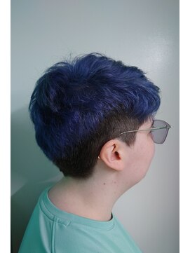 ヘアジーナ(Hair Jina) ハイトーンカラーくせ毛カット