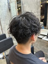 カーニー 上野(kearny)&nbsp;ツイストスパイラルパーマ縦落ちパーマメンズ波巻きパーマ