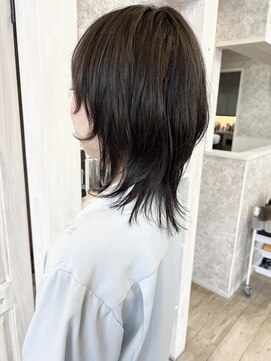 キャアリー(Caary) 福山市Caaryネオウルフカット顔周りレイヤー20代30代40代50代