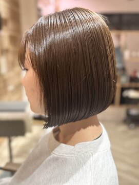 レリコ ニド(Relico-nid) 髪質改善20代30代大人可愛い艶髪前下がりボブ