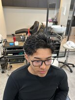 イーラ アメ村店(era)&nbsp;ラルフカールパーマ/メンズ/刈り上げ/眉毛/ツイスト