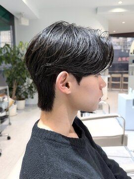 ノラ ウメダ(NORA UMEDA) カルマヘア×ダウンパーマ×リーフカット